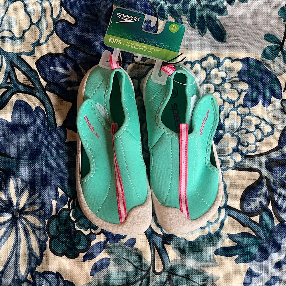 Speedo Kids XL 11-12 KID FRIENDLY WATER SHOE